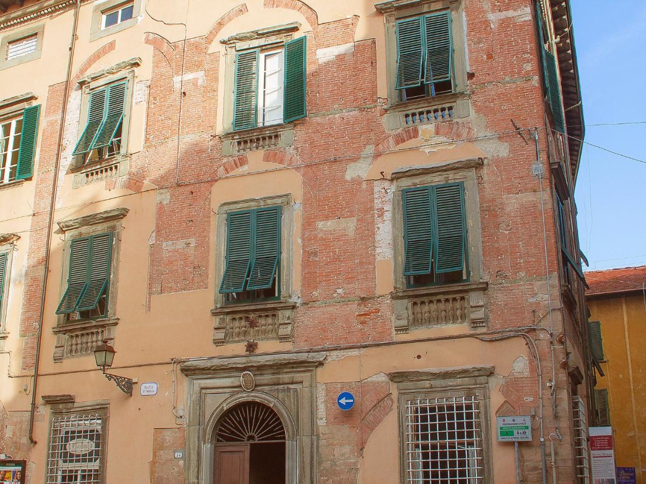 Apartment Palazzo Cittadella By Interhome Λούκα Εξωτερικό φωτογραφία